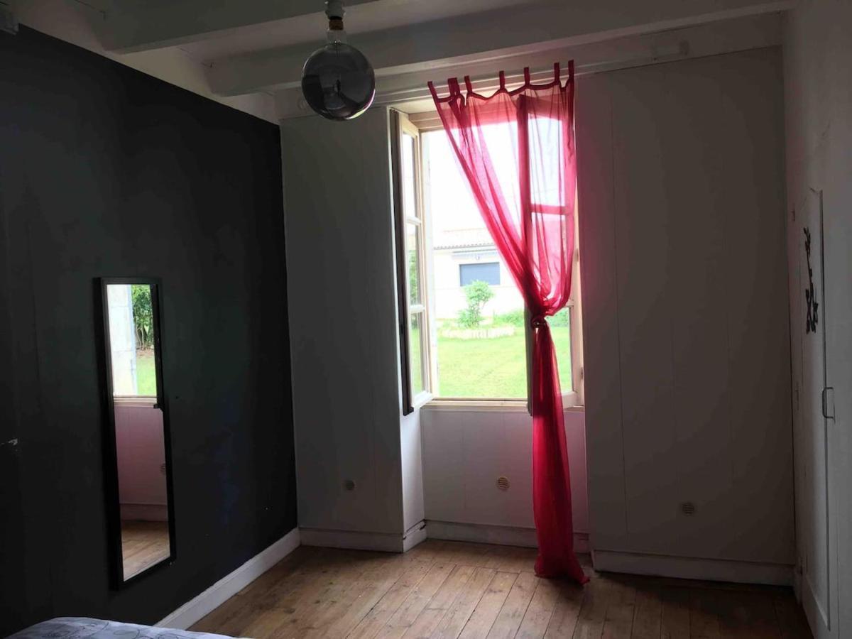 Maison Au Calme Proche Des Cures Apartment Jonzac Luaran gambar